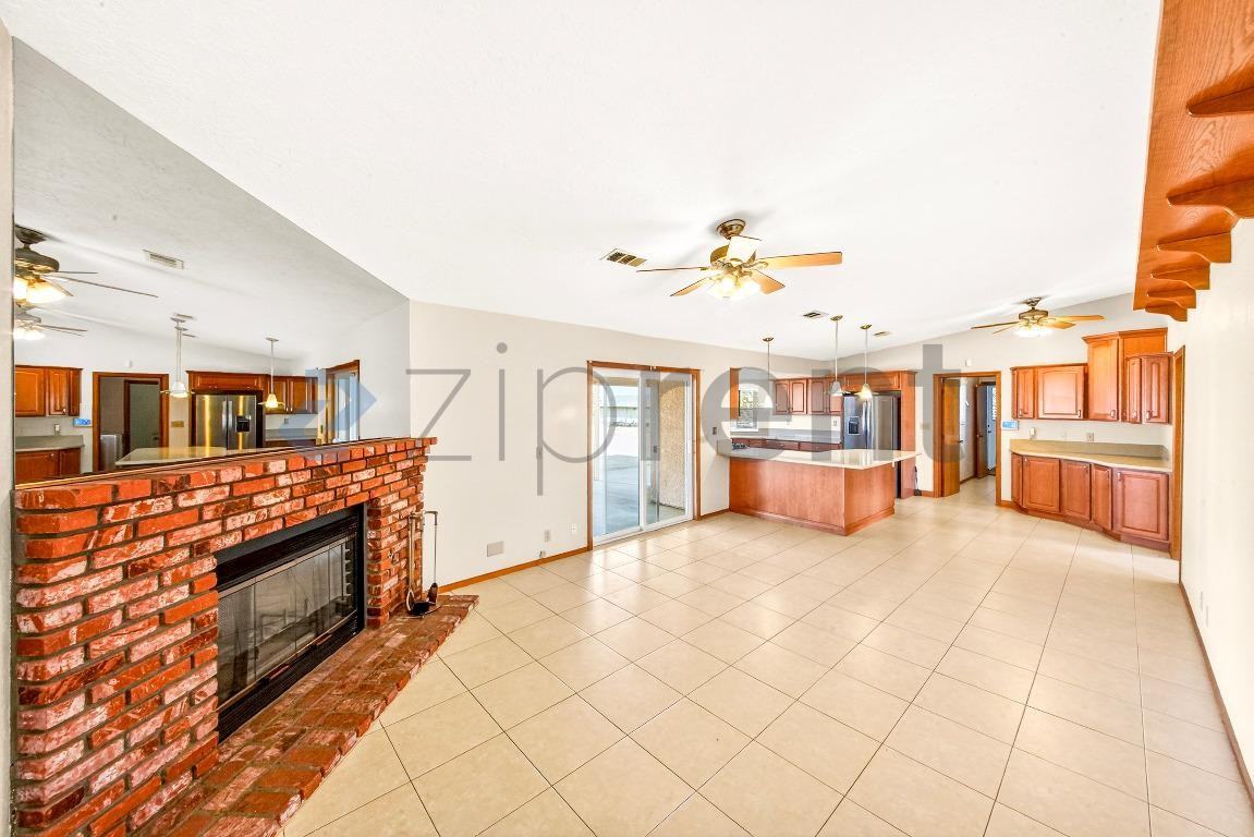 15380 Mission St - Photo 4 of 30