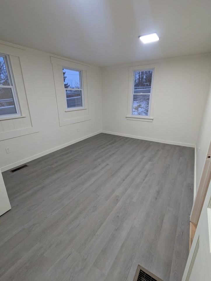 107 E Sycamore St - Photo 5 of 14