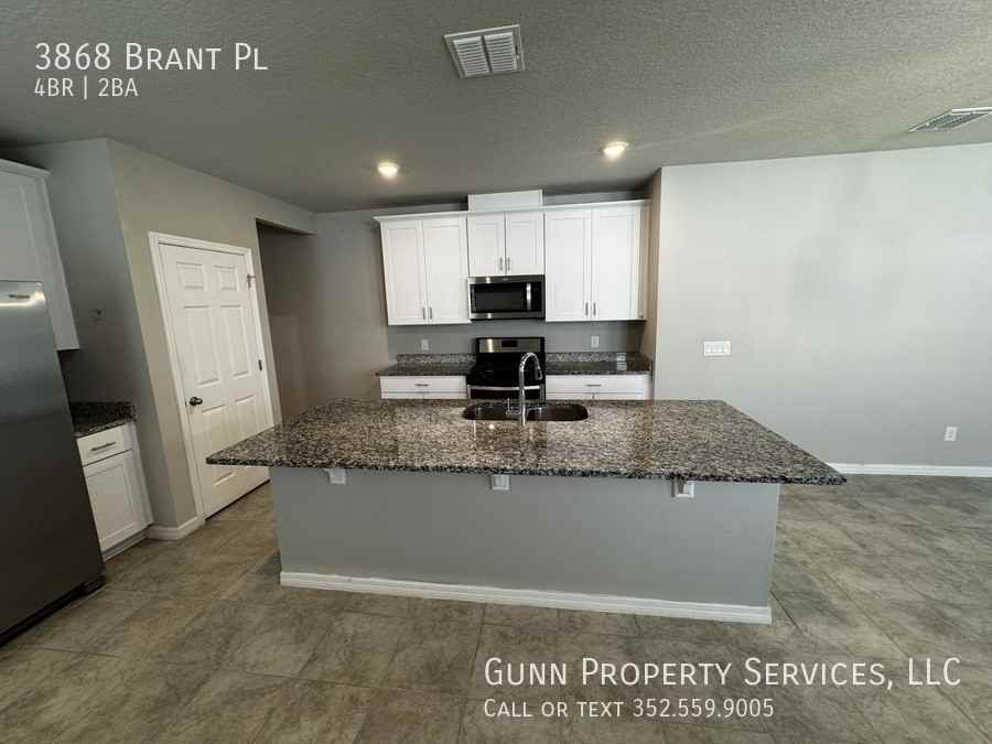 3868 Brant Pl - Photo 4 of 22