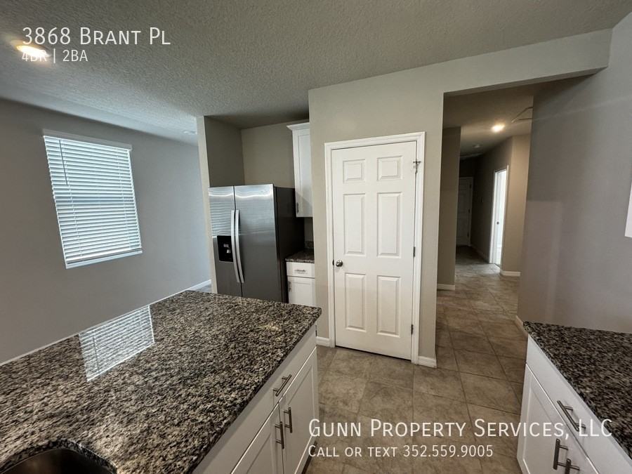 3868 Brant Pl - Photo 5 of 22
