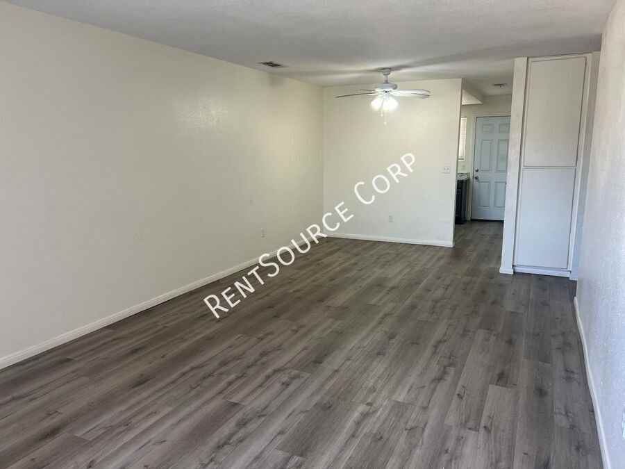 1131 Barstow Rd #B - Photo 3 of 25