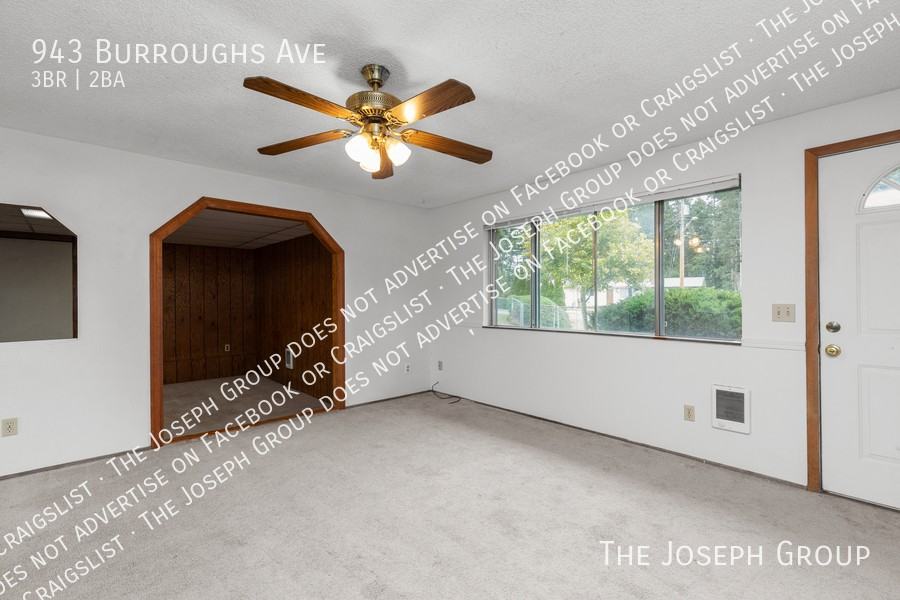 943 Burroughs Ave - Photo 3 of 43