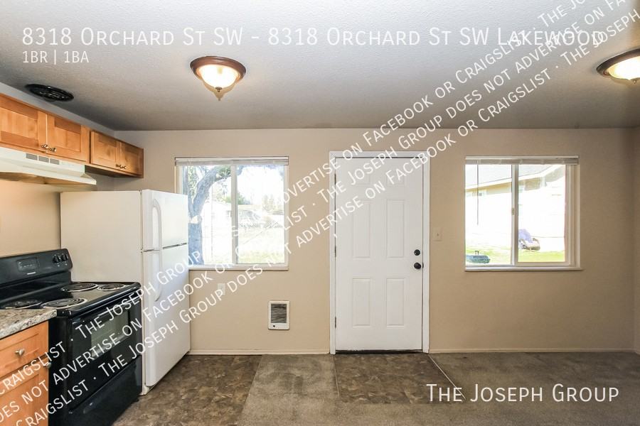 8318 Orchard St Sw - Photo 7 of 27