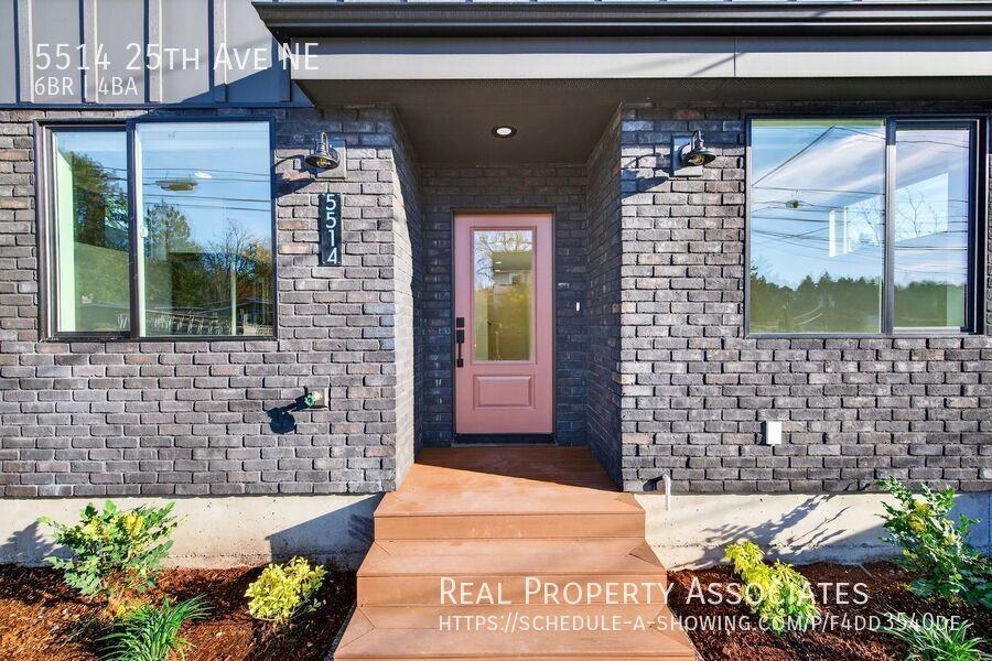 5514 25th Ave Ne - Photo 2 of 26