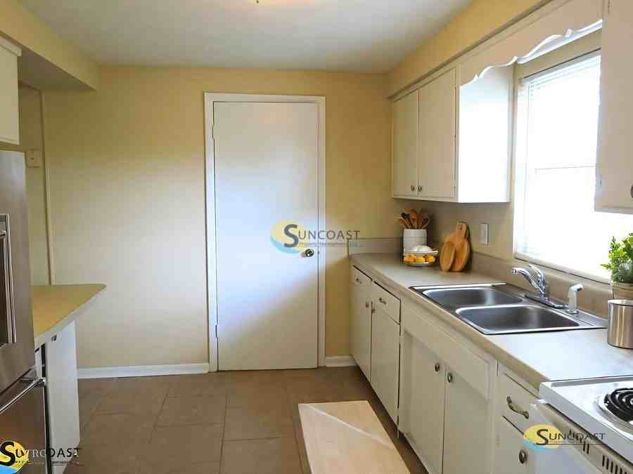 454 Gano Ct - Photo 6 of 23