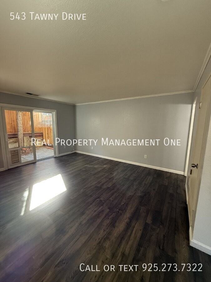 543 Tawny Dr - Photo 5 of 33