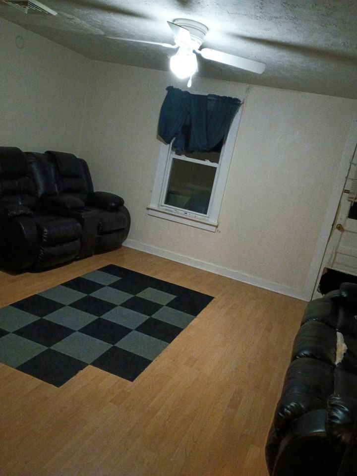 440 Oak Street, Unit Apartment 3 - Photo 2 of 4