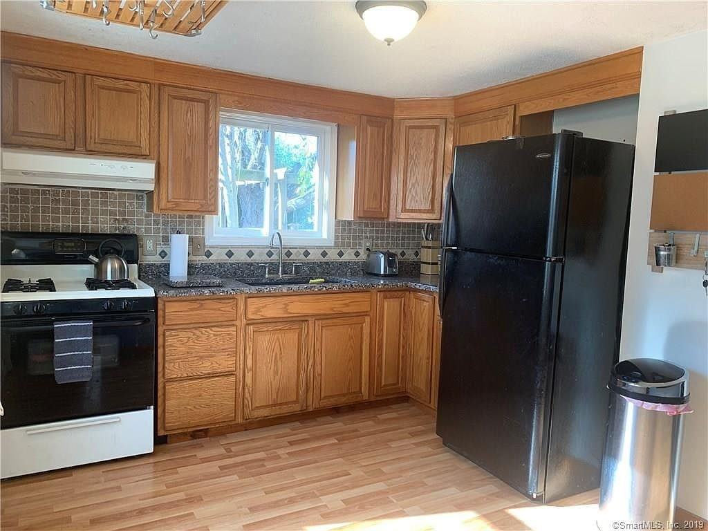 54 Summit Avenue - Photo 3 of 20