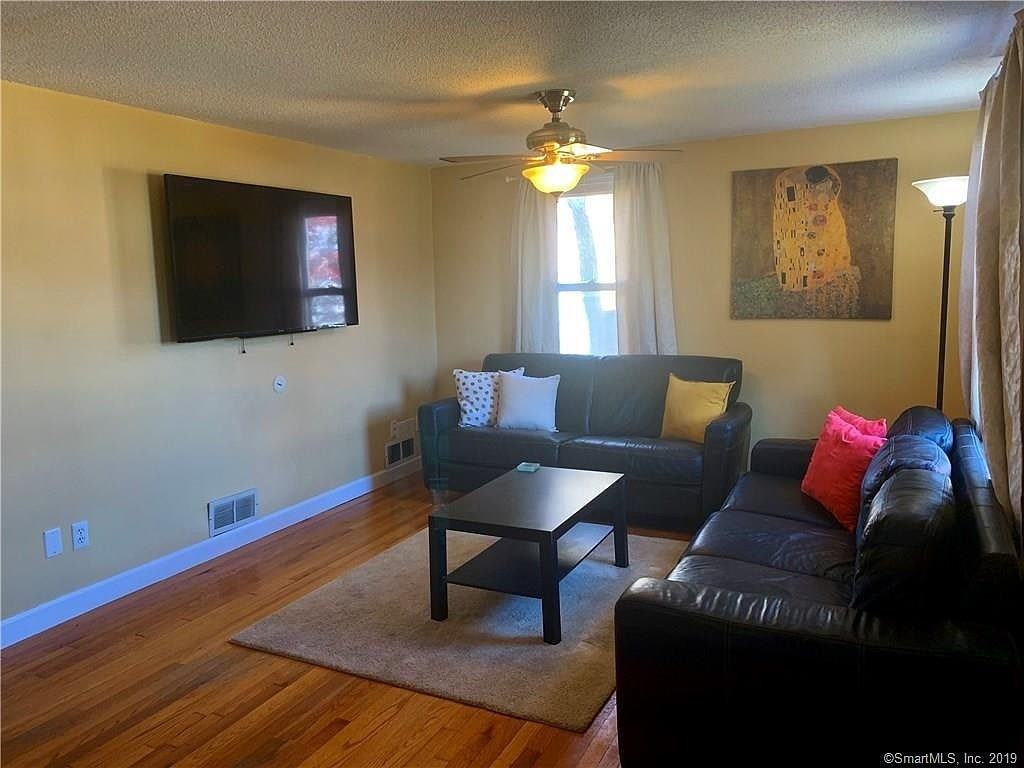 54 Summit Avenue - Photo 4 of 20