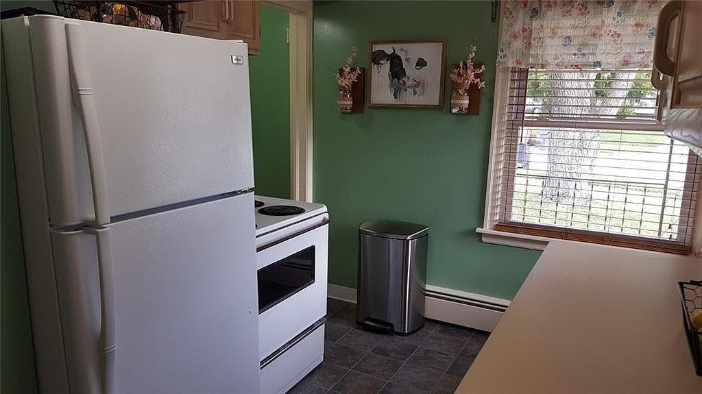 521 Lonsvale Drive - Photo 4 of 17