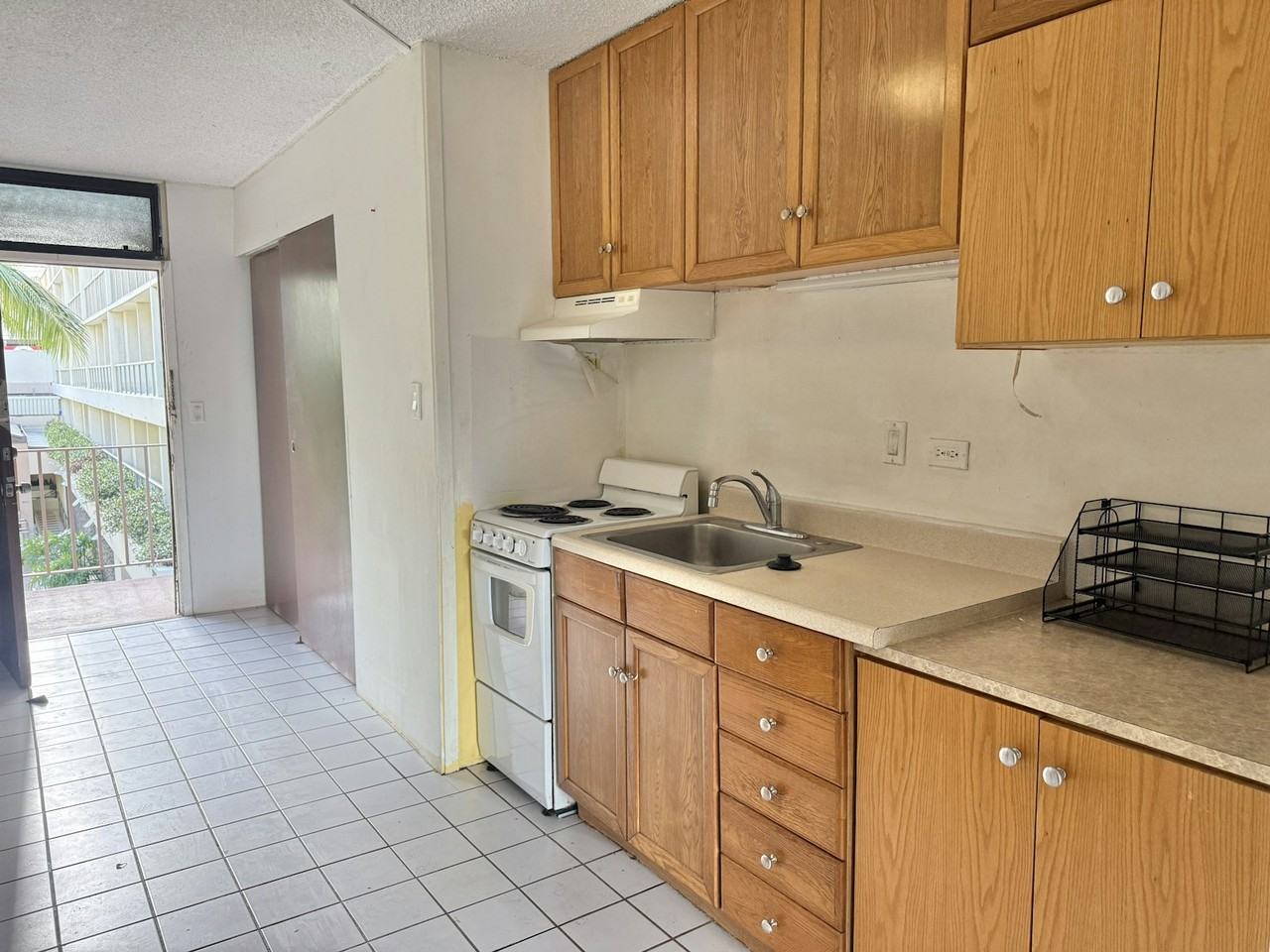 424 Walina Street - Photo 3 of 15