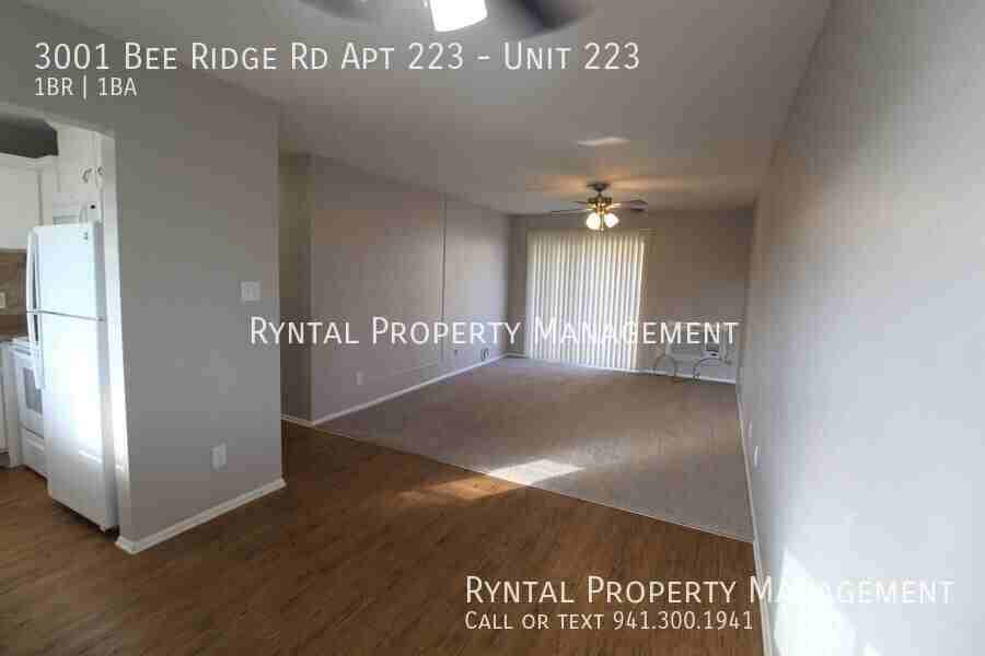 3001 Bee Ridge Rd Apt 223 #223 - Photo 3 of 17