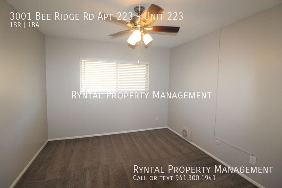 3001 Bee Ridge Rd Apt 223 #223 - Photo 6 of 17