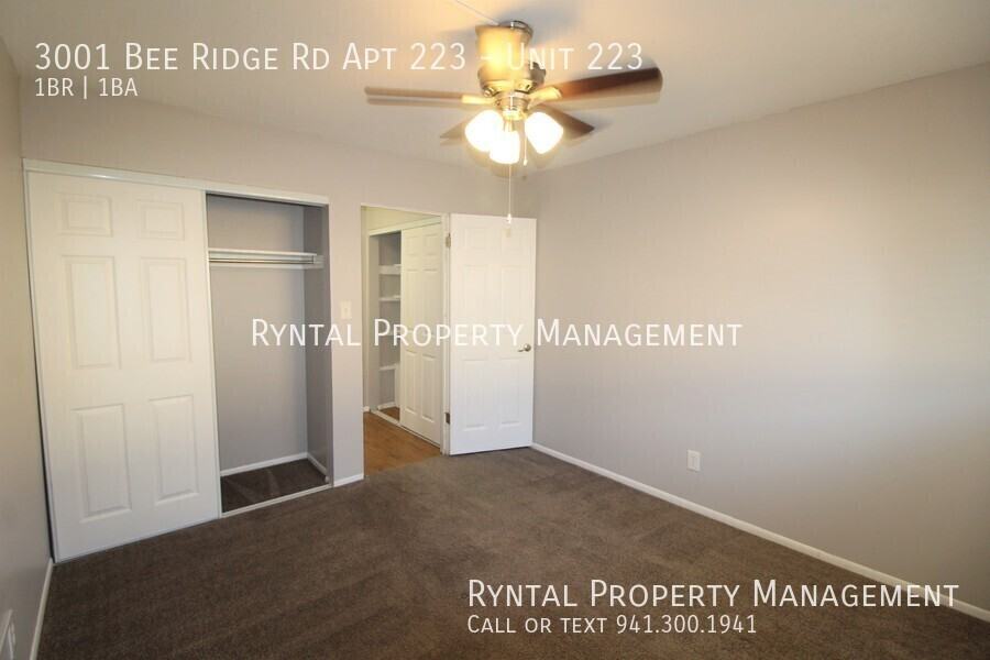 3001 Bee Ridge Rd Apt 223 #223 - Photo 7 of 17