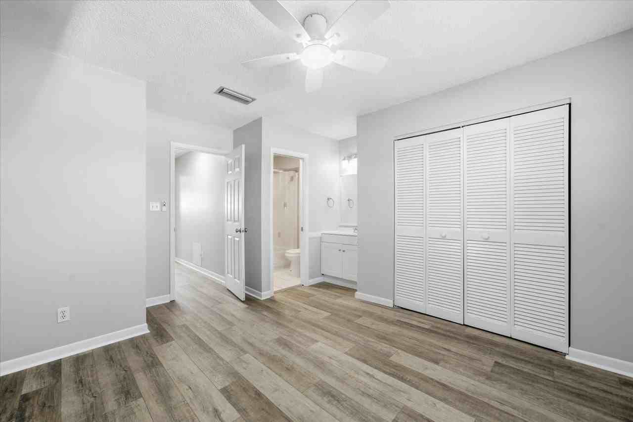 2810 62nd Avenue North - Photo 5 of 15