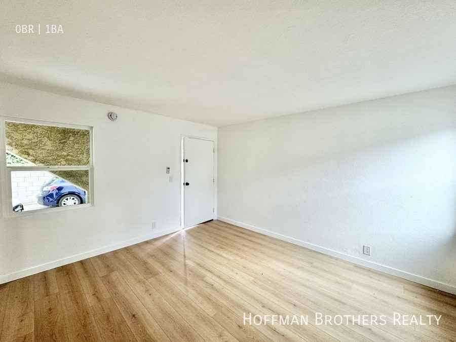 5723 Willowcrest Ave #3 - Photo 5 of 9