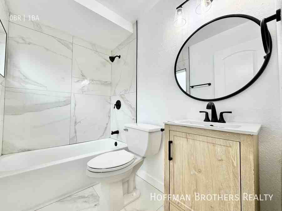 5723 Willowcrest Ave #3 - Photo 6 of 9