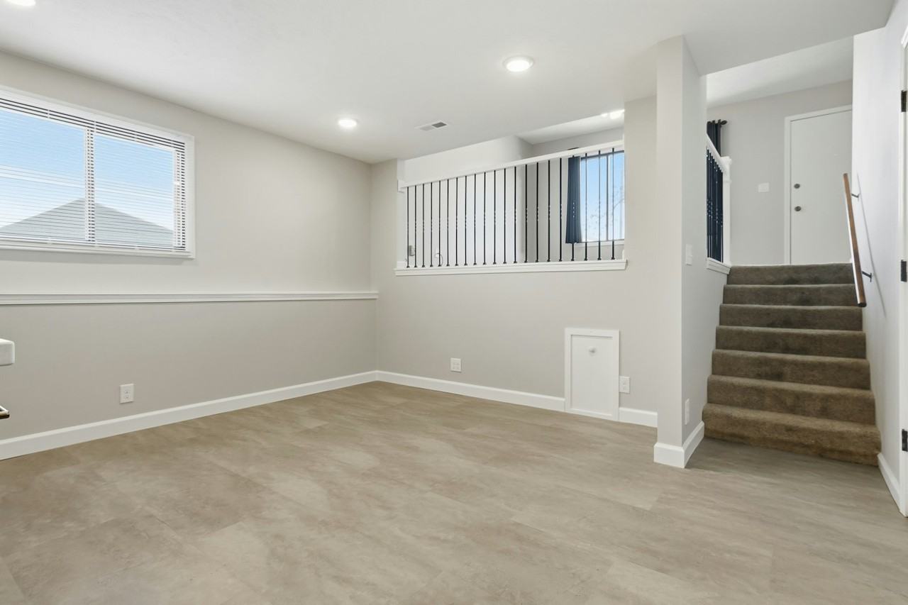 107 N Orr Dr Unit F - Photo 2 of 29