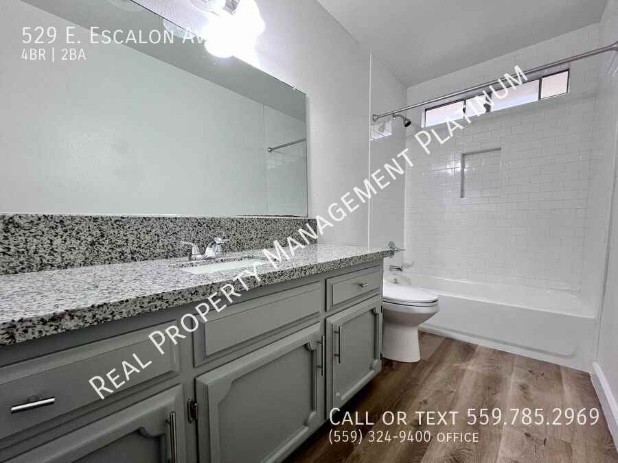 529 E Escalon Ave - Photo 5 of 25