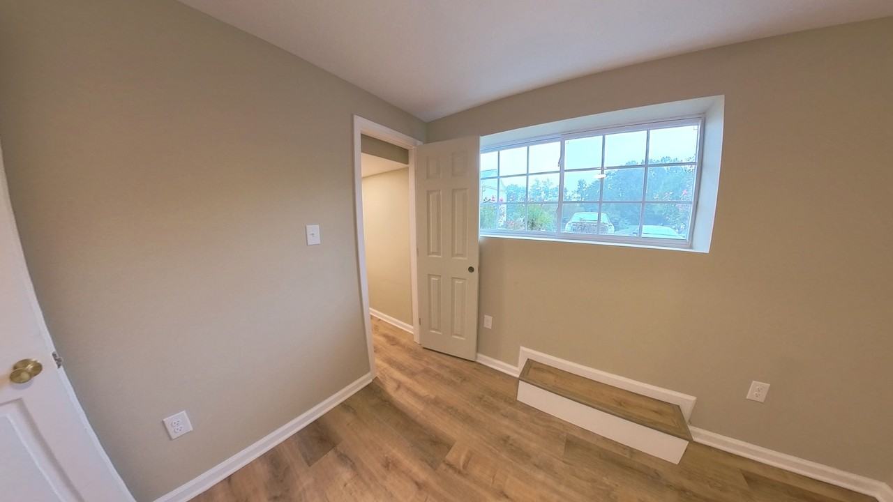 12885 Hyannis Lane - Photo 7 of 30