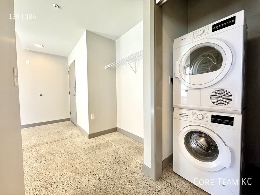 306 E 12th St #212 - Photo 6 of 20