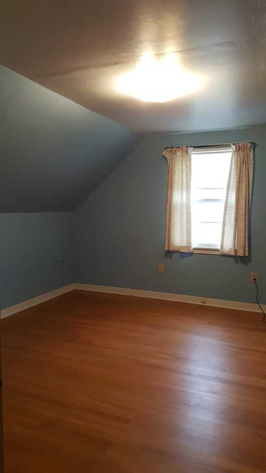 37 Leonard Street - Photo 7 of 9