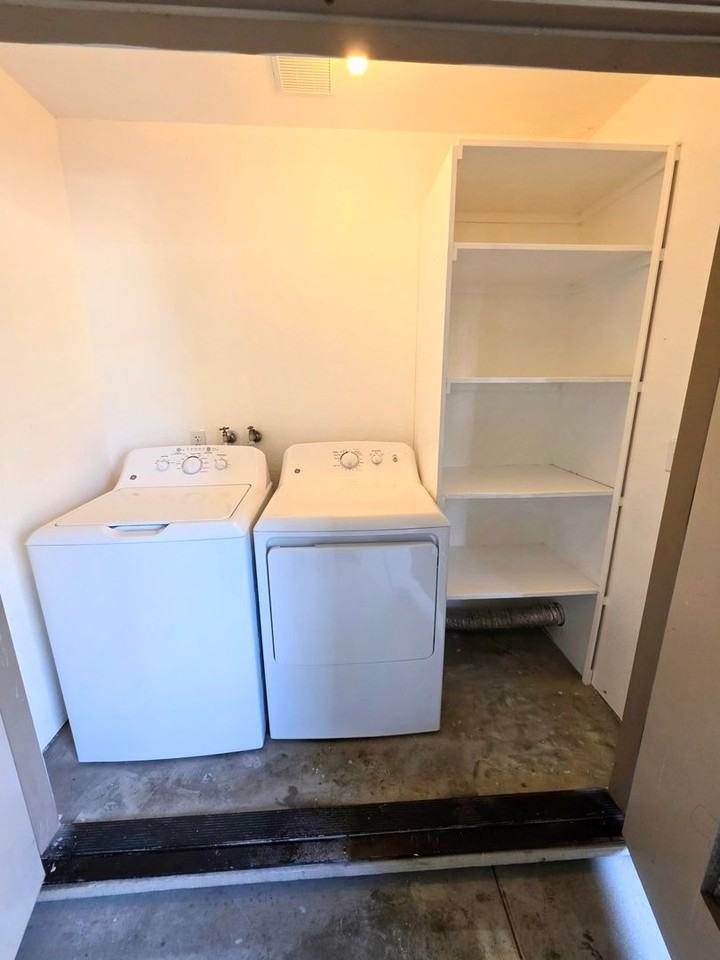 Meridian Apartments - Photo 4 of 13