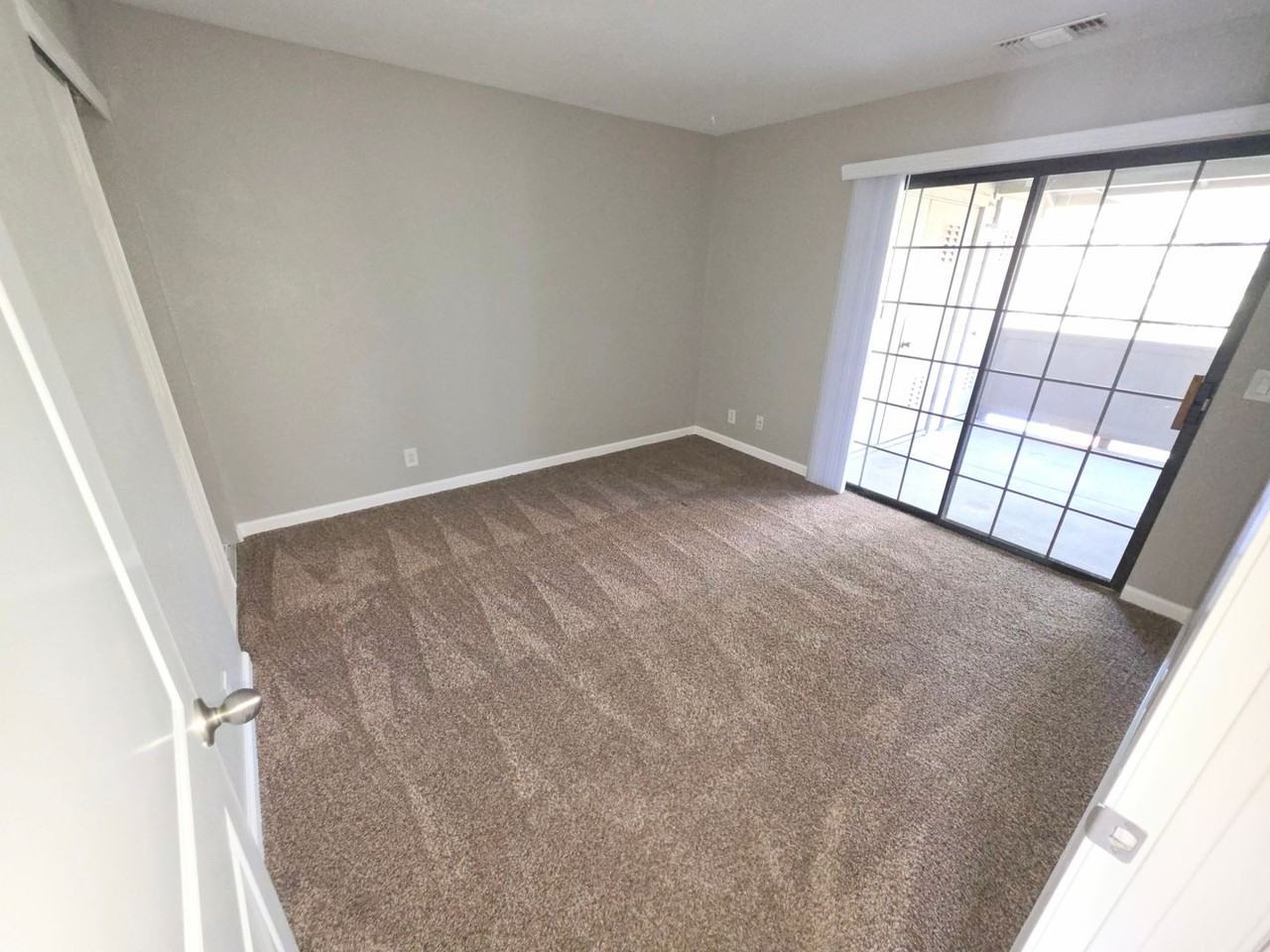 Meridian Apartments - Photo 5 of 13