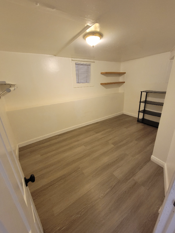 241 Tingley St - Photo 5 of 10