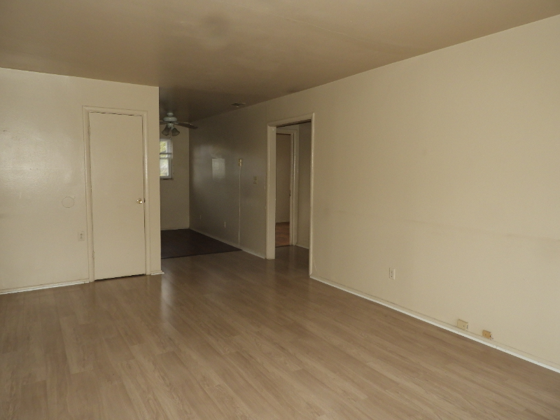 6006 Dickson Rd #4 - Photo 2 of 12