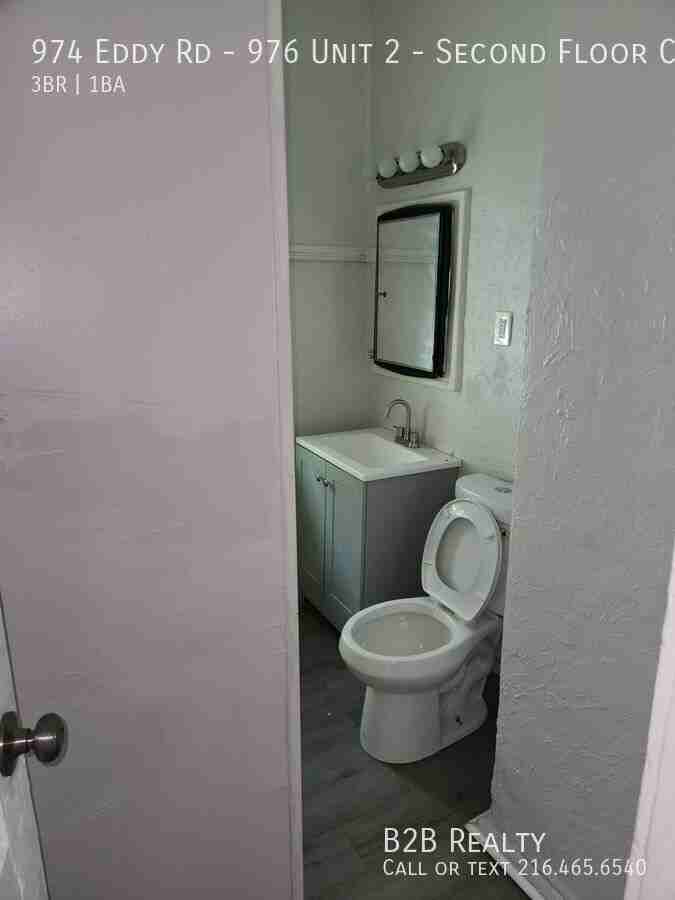 974 Eddy Rd - Photo 2 of 13