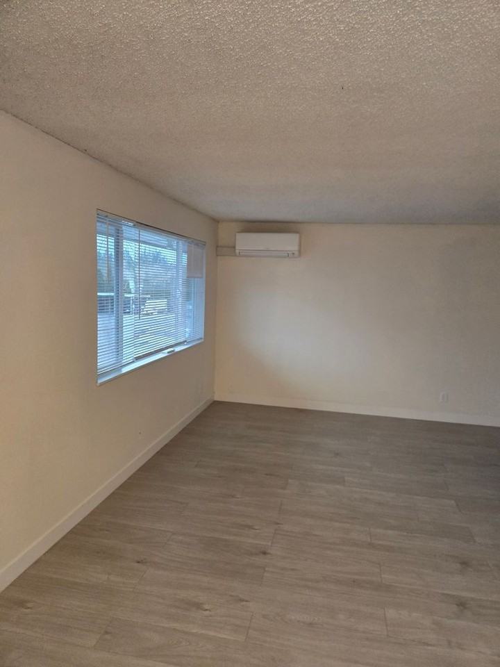 Meadow Creek Apartments - Photo 4 of 20