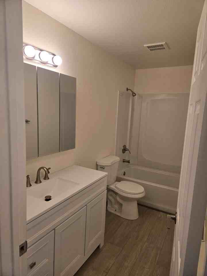 Meadow Creek Apartments - Photo 6 of 20