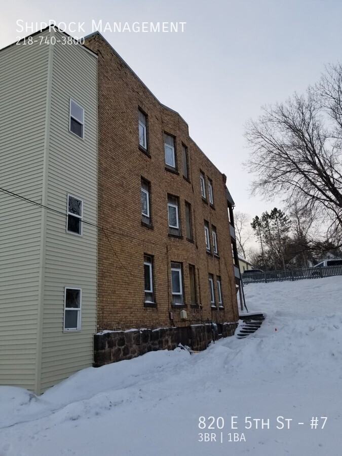 820 E 5th St #7 - Photo 2 of 14