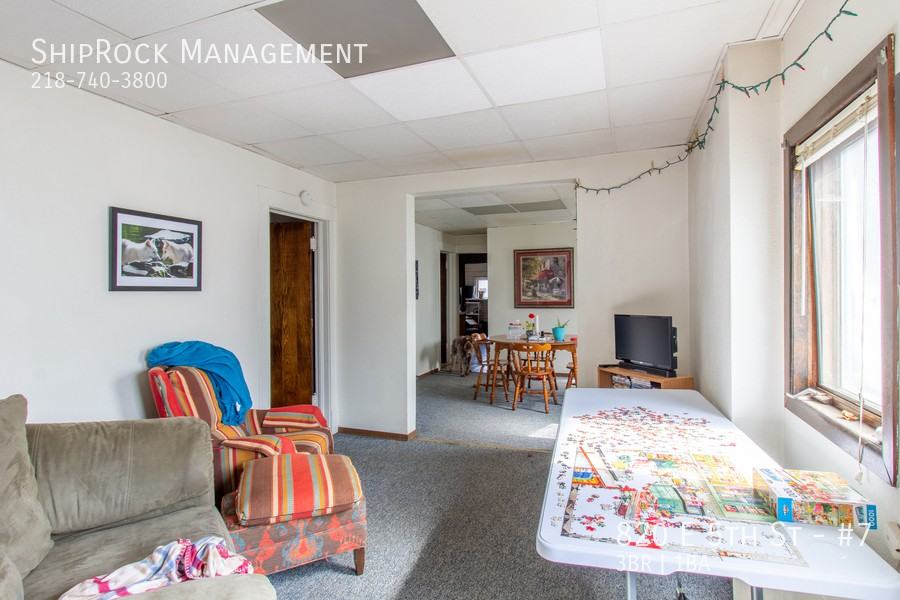 820 E 5th St #7 - Photo 5 of 14