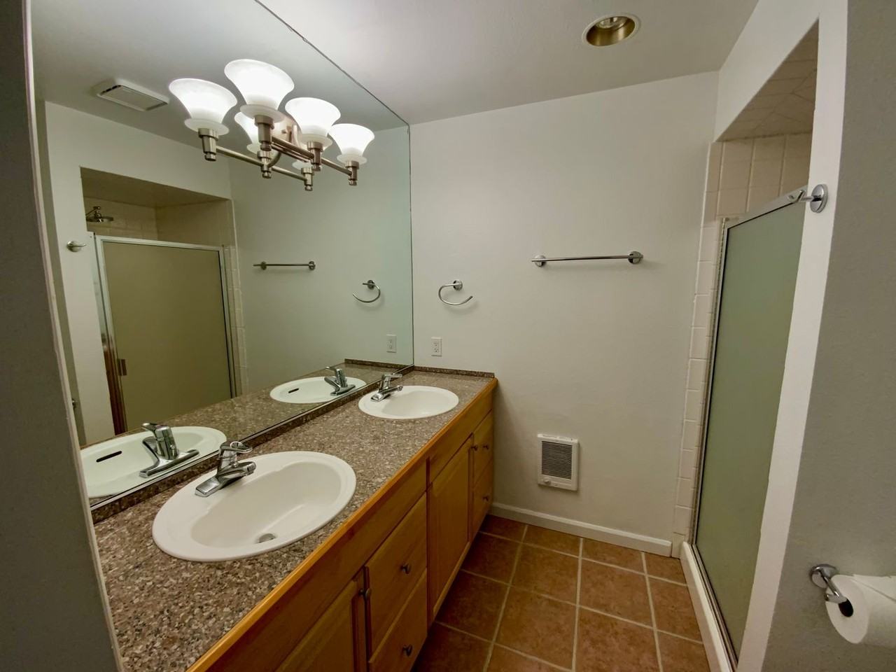 617 W Mercer Pl - Photo 7 of 30