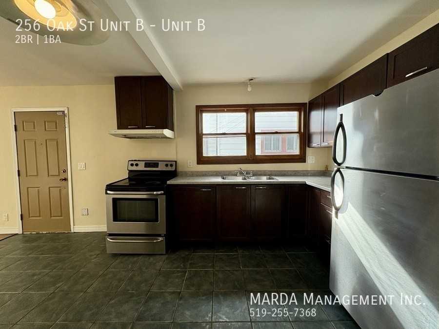 256 Oak St Unit B #B - Photo 6 of 25