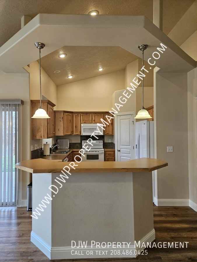 2296 E White Hawk St - Photo 3 of 14