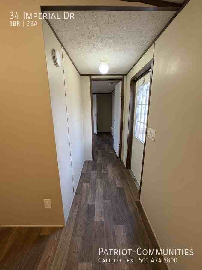 34 Imperial Dr - Photo 3 of 12