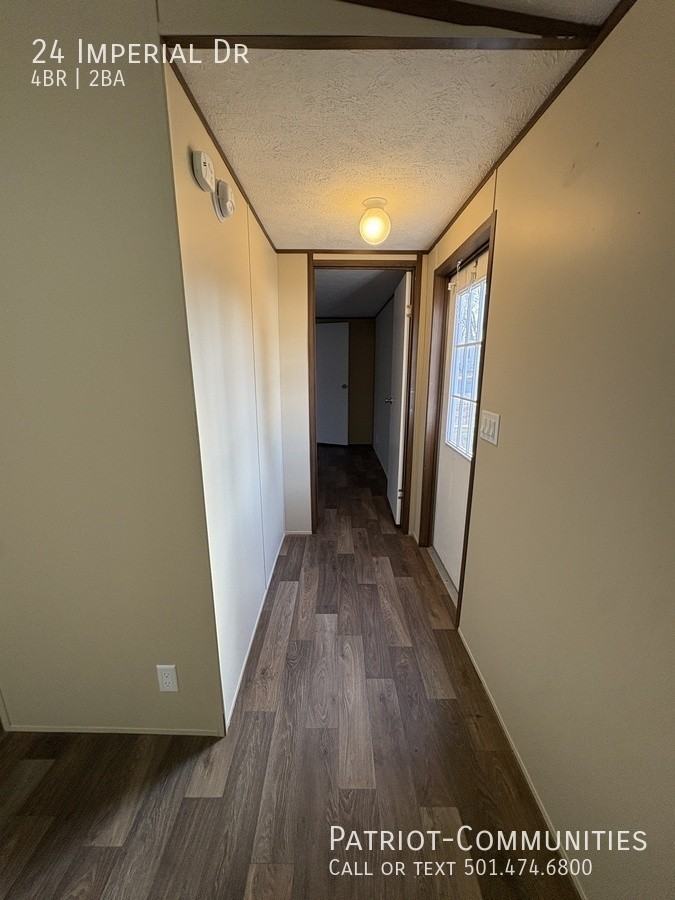 24 Imperial Dr - Photo 3 of 14