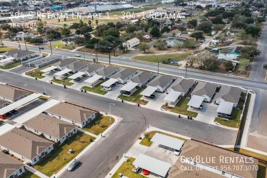 304 S Retama Ln - Photo 7 of 10