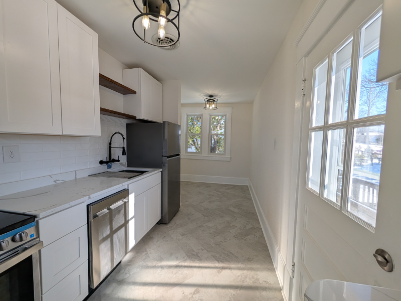 2226 Windsor Ave Sw #2 - Photo 3 of 16