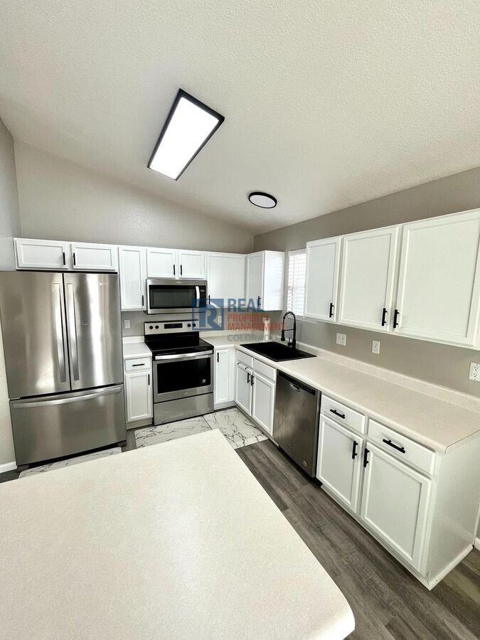 12829 Royal Birkdale Rd - Photo 4 of 16