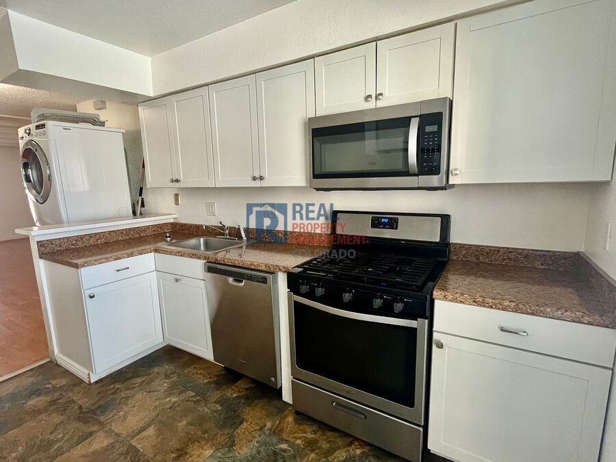 3485 Rebecca Ln #J - Photo 5 of 17