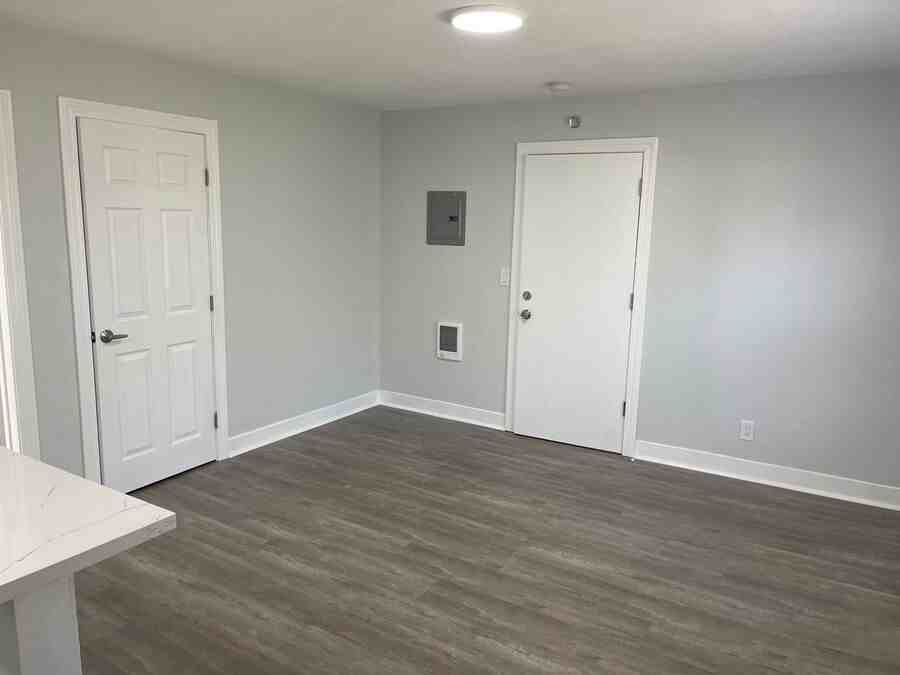 1925 10th St #14 - Photo 4 of 6