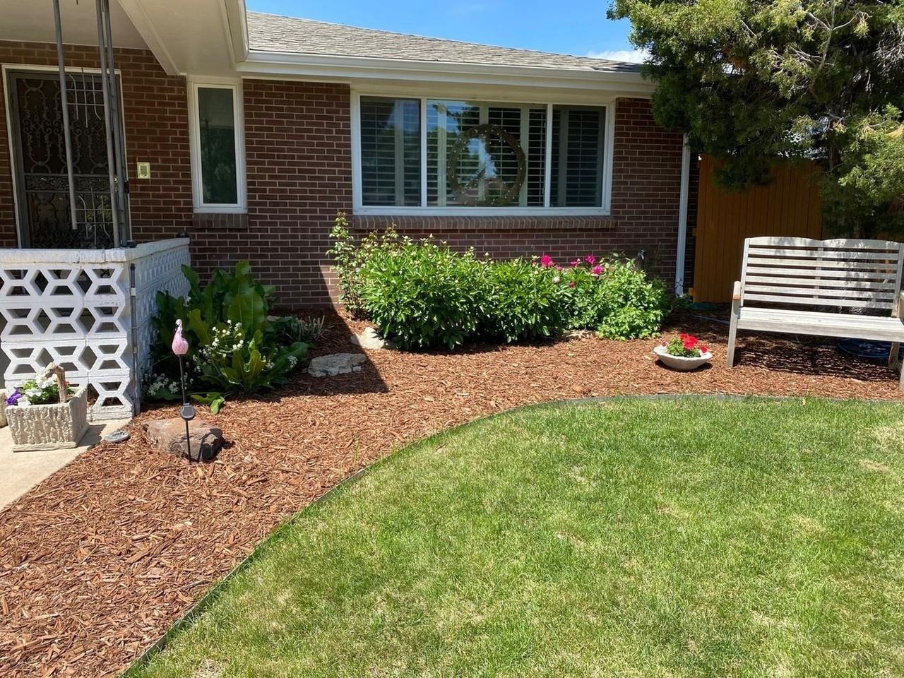 355 S Newport Way - Photo 2 of 13