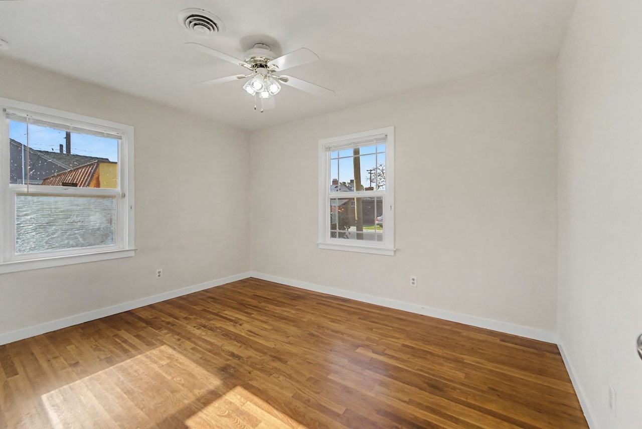 1511 Blue St - Photo 7 of 16