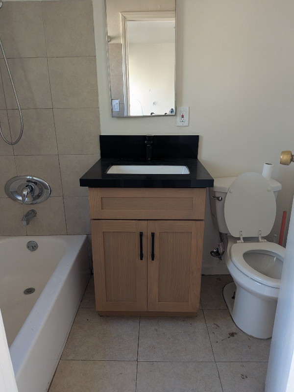 1727 Pine Ave #2 - Photo 4 of 4