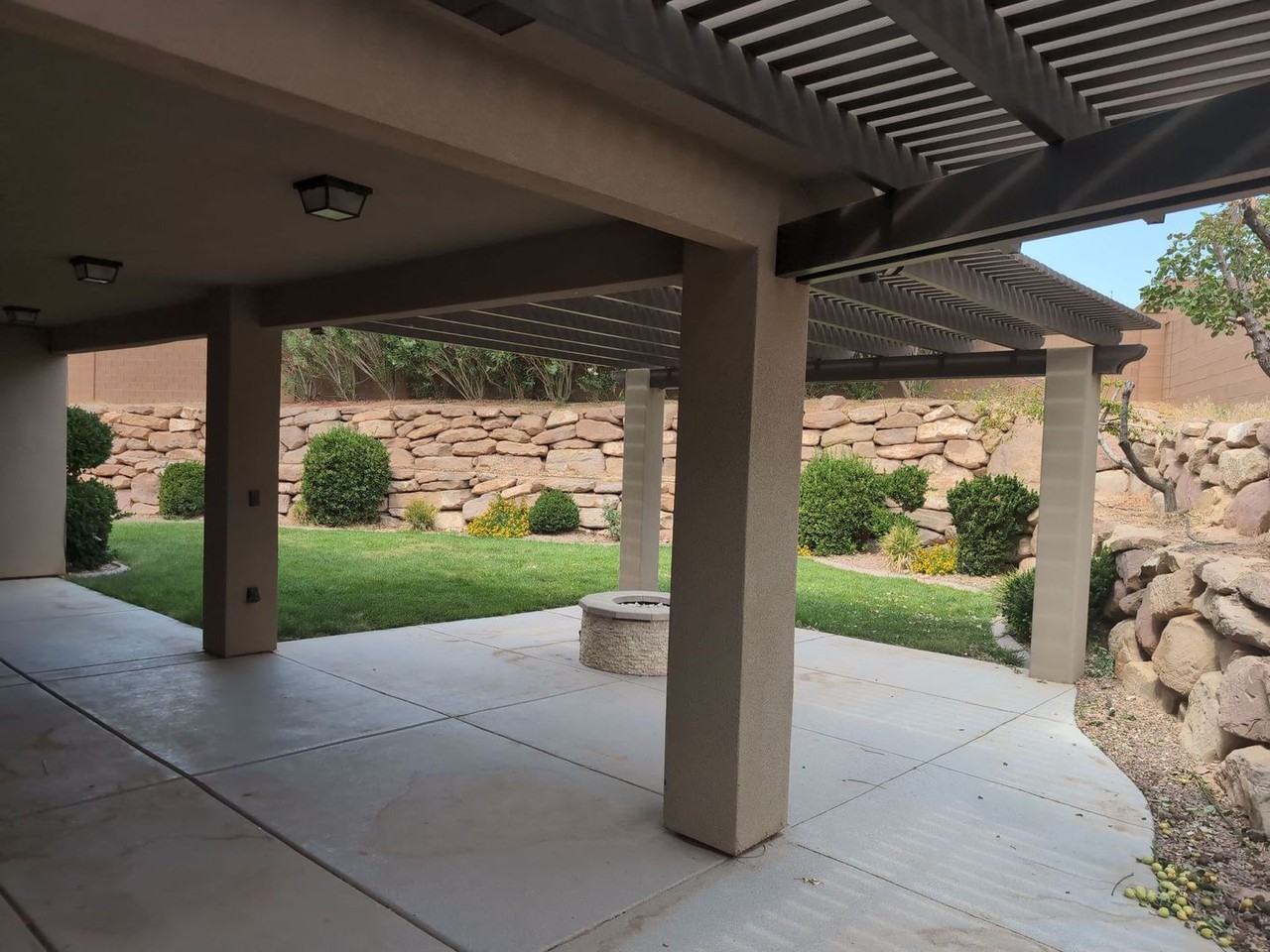 2182 S 2440 East Cir - Photo 4 of 36