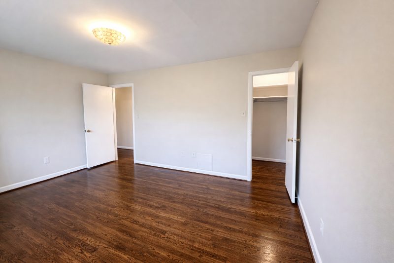 10507 Weymouth St #102 - Photo 6 of 13